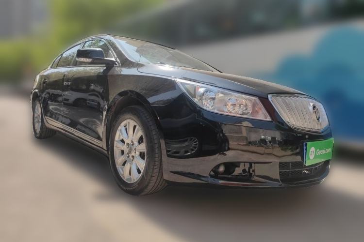 Used Buick LaCrosse 2011 2.4L SIDI Comfort Sunroof Version Front Right 45 Deg