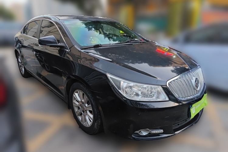 Used Buick LaCrosse 2011 2.4L SIDI Elegant Edition Front Right 45 Deg
