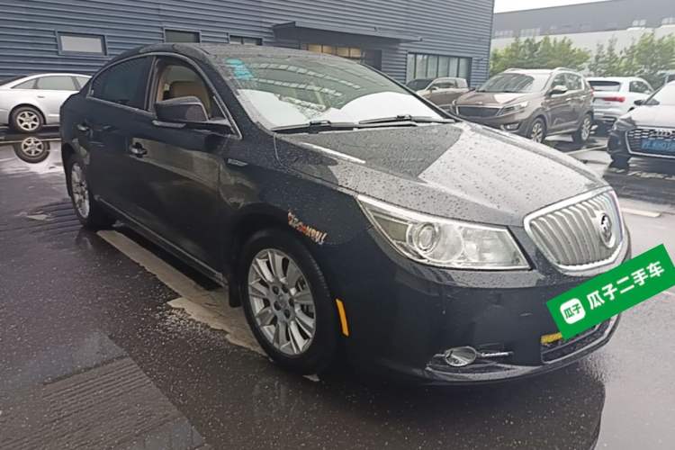 Used Buick LaCrosse 2011 2.4L SIDI Haoya Edition Front Right 45 Deg