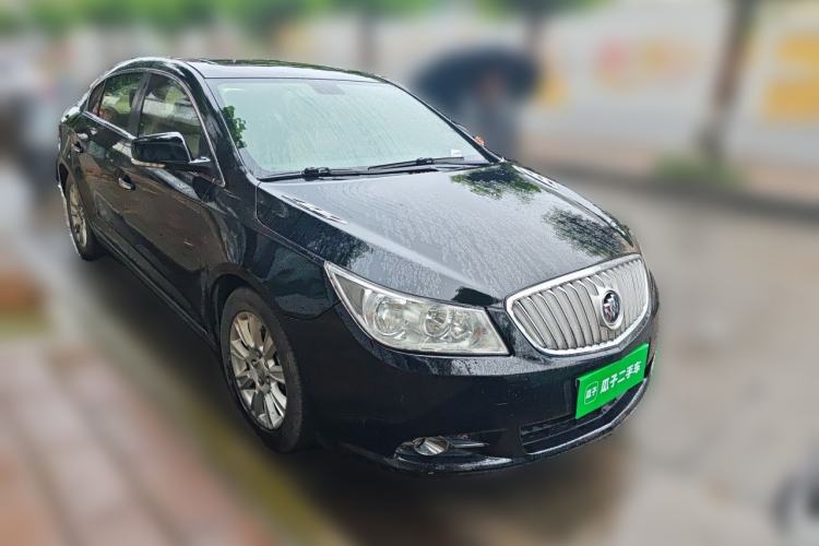 Used Buick LaCrosse 2011 2.4L SIDI Elegant Edition Front Right 45 Deg