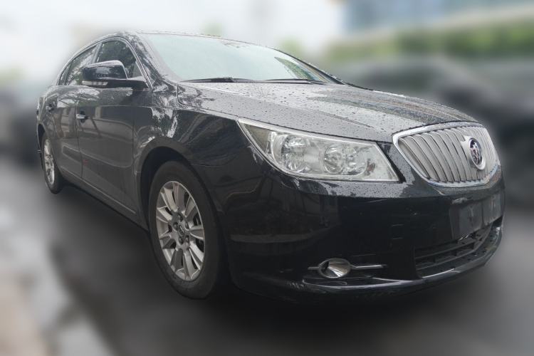 Used Buick LaCrosse 2011 2.4L SIDI Elegant Edition Front Right 45 Deg