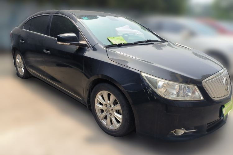 Used Buick LaCrosse 2011 2.4L SIDI Elegant Edition Front Right 45 Deg