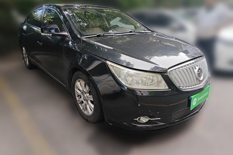 Used Buick LaCrosse 2011 2.4L SIDI Comfort Sunroof Version Front Right 45 Deg