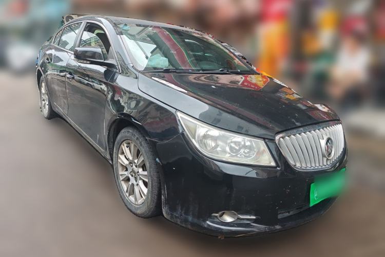 Used Buick LaCrosse 2011 2.4L SIDI Elegant Edition Front Right 45 Deg