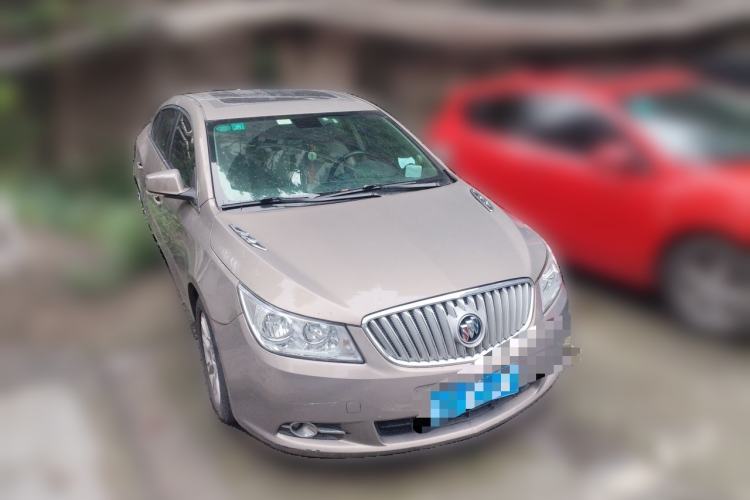 Used Buick LaCrosse 2011 2.4L SIDI Elegant Edition Front Right 45 Deg