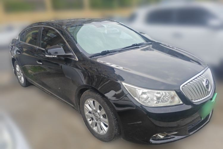 Used Buick LaCrosse 2011 2.4L SIDI Elegant Edition Front Right 45 Deg