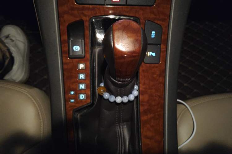 Used Buick LaCrosse 2011 2.4L SIDI Comfort Sunroof Version Gear Lever