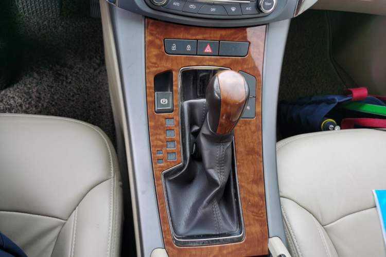 Used Buick LaCrosse 2011 2.4L SIDI Haoya Edition Gear Lever
