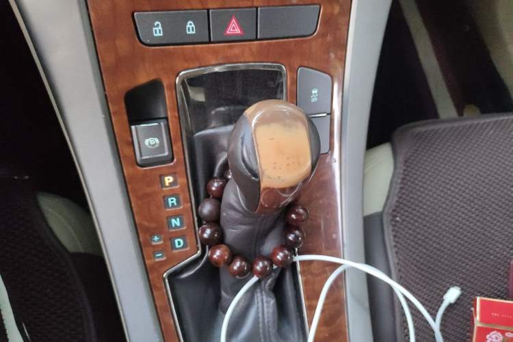 Used Buick LaCrosse 2011 2.4L SIDI Haoya Edition Gear Lever