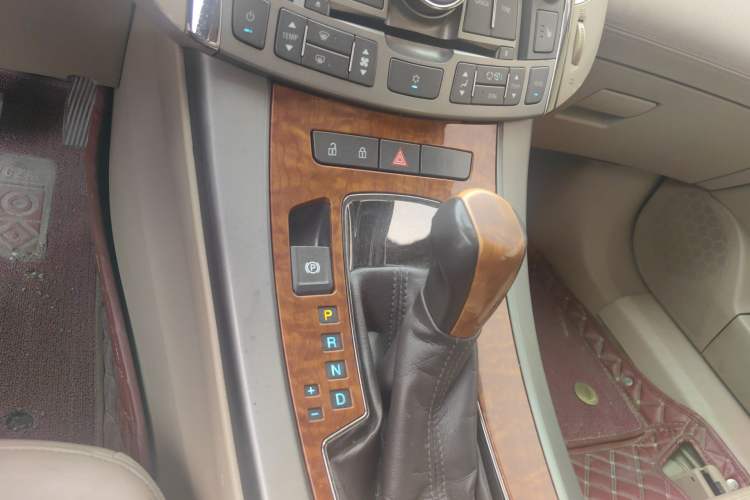 Used Buick LaCrosse 2011 2.4L SIDI Elegant Edition Gear Lever
