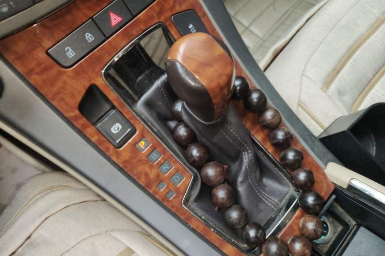 Used Buick LaCrosse 2011 eAssist 2.4L Luxury Edition Gear Lever