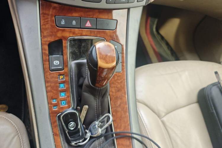 Used Buick LaCrosse 2011 2.4L SIDI Elegant Edition Gear Lever