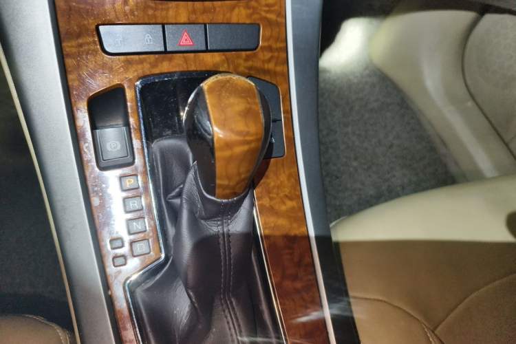 Used Buick LaCrosse 2011 2.4L SIDI Haoya Edition Gear Lever