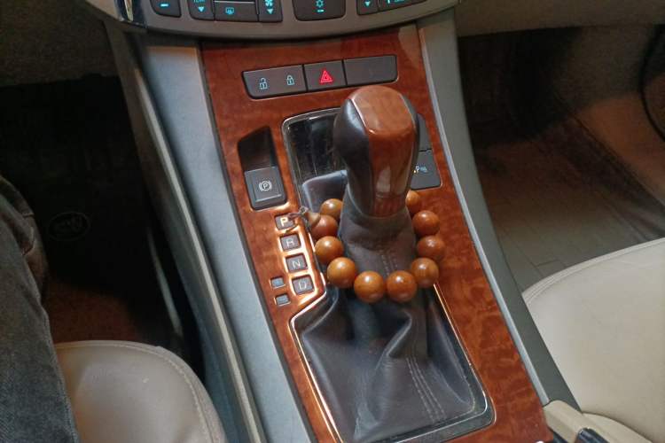 Used Buick LaCrosse 2011 2.4L SIDI Comfort Edition Gear Lever