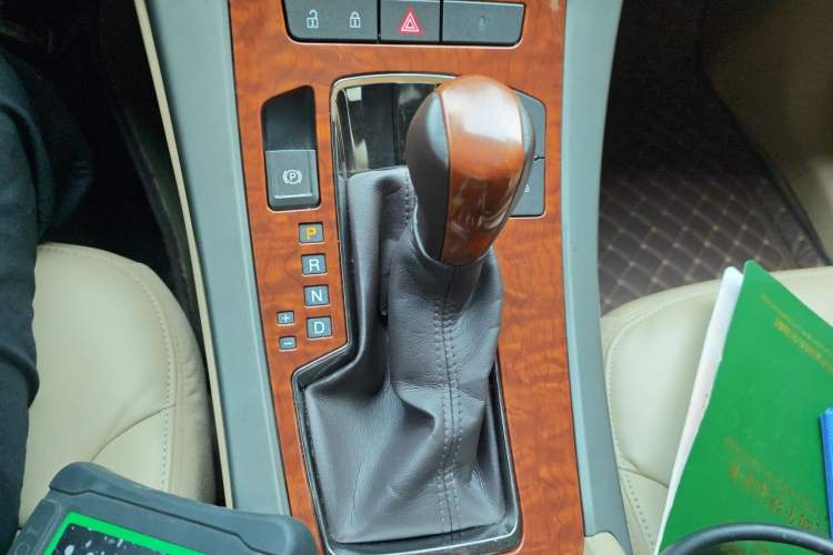 Used Buick LaCrosse 2011 2.4L SIDI Haoya Edition Gear Lever
