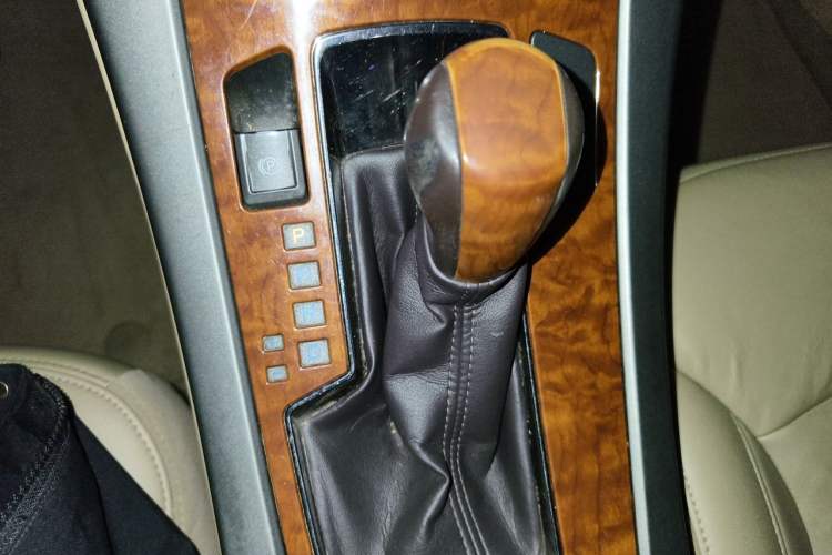 Used Buick LaCrosse 2011 2.4L SIDI Elegant Edition Gear Lever