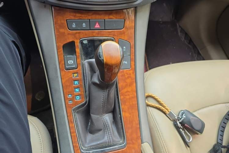 Used Buick LaCrosse 2011 2.4L SIDI Haoya Edition Gear Lever