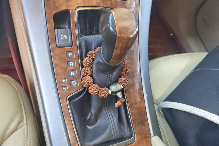 Used Buick LaCrosse 2011 2.4L SIDI Luxury Edition Gear Lever