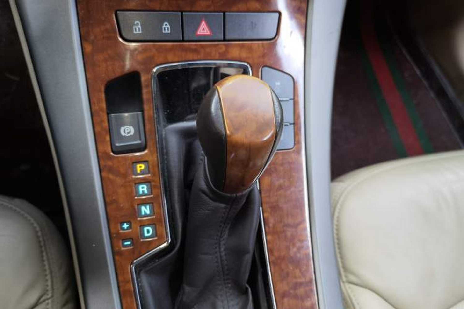Used Buick LaCrosse 2011 2.4L SIDI Luxury Edition Gear Lever