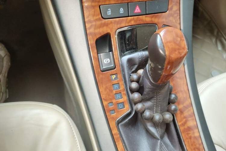 Used Buick LaCrosse 2011 2.4L SIDI Haoya Edition Gear Lever