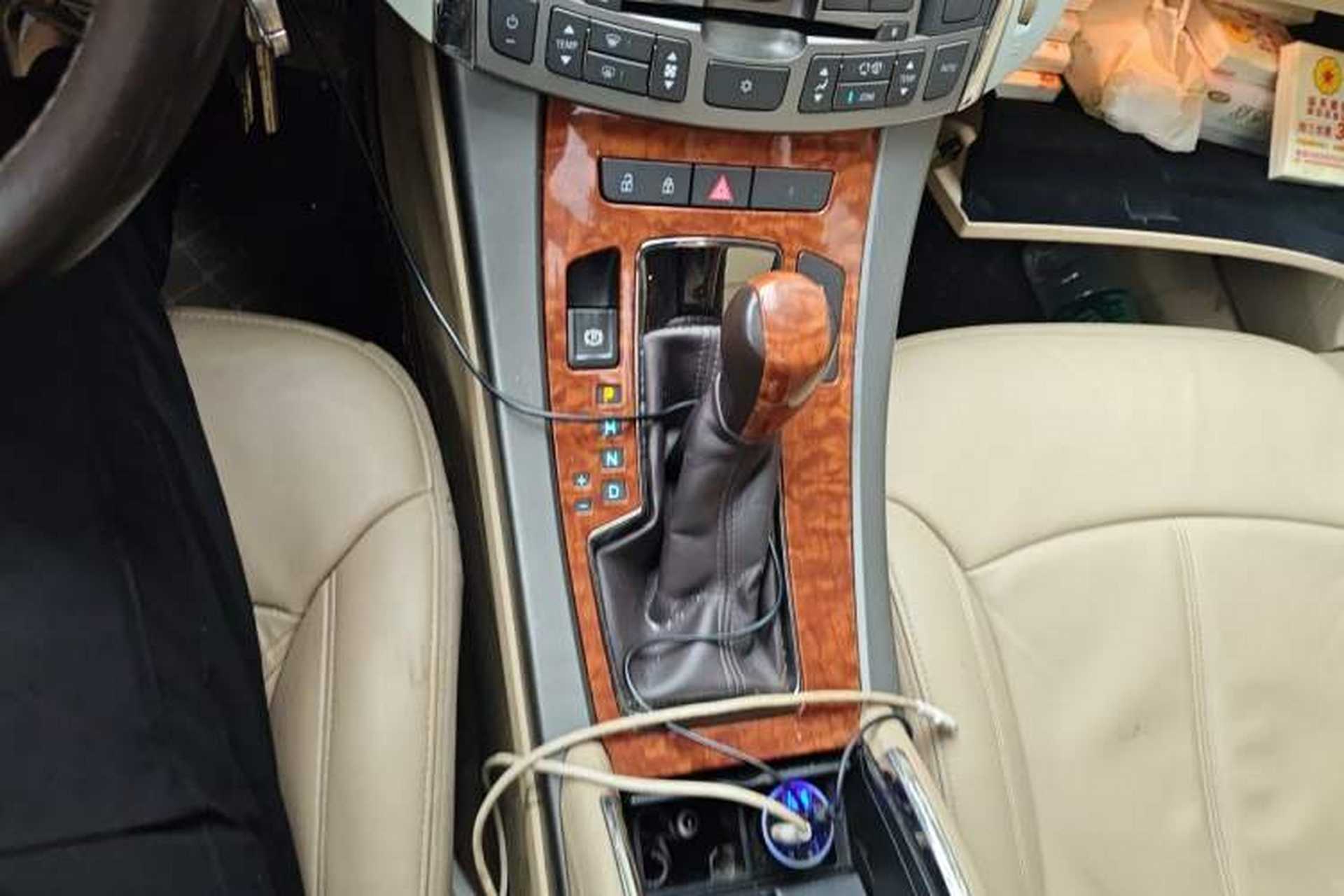 Used Buick LaCrosse 2011 2.4L SIDI Elegant Edition Gear Lever
