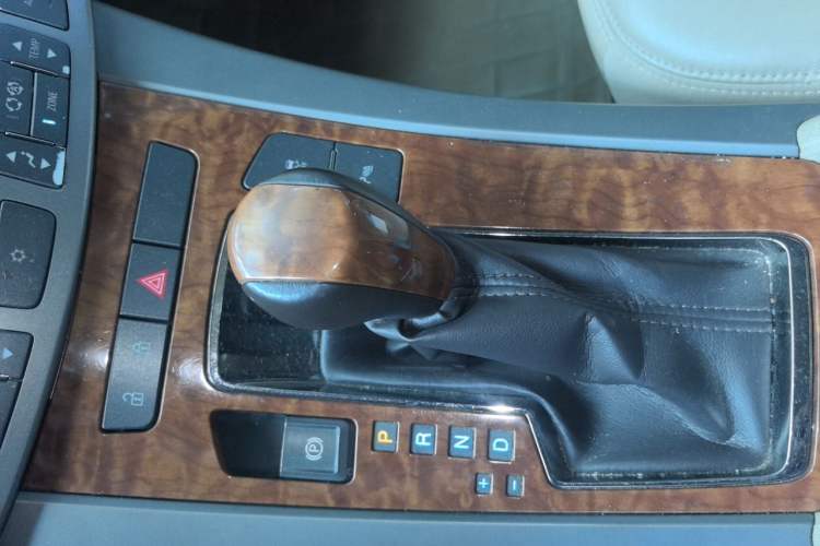 Used Buick LaCrosse 2011 2.4L SIDI Comfort Sunroof Version Gear Lever