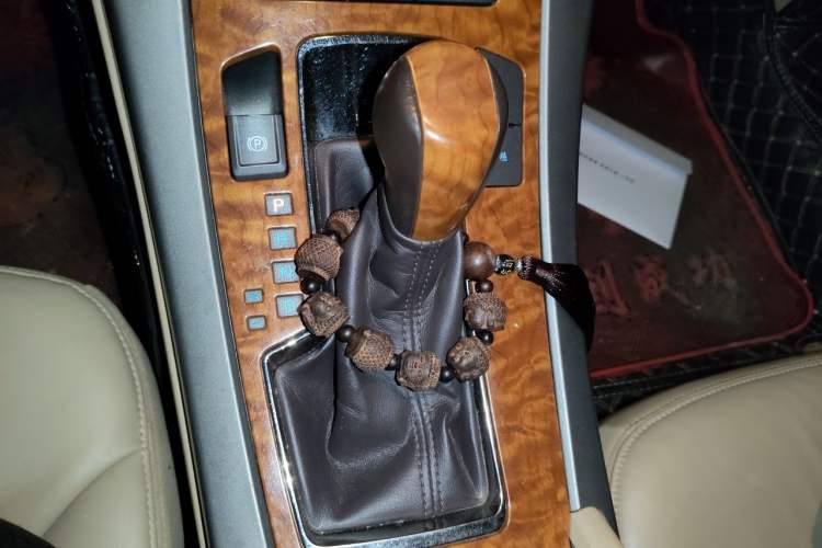 Used Buick LaCrosse 2011 2.4L SIDI Elegant Edition Gear Lever