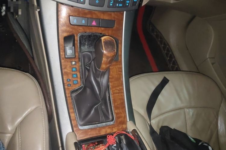 Used Buick LaCrosse 2011 2.4L SIDI Elegant Edition Gear Lever