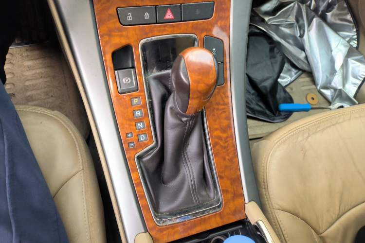 Used Buick LaCrosse 2011 2.4L SIDI Elegant Edition Gear Lever