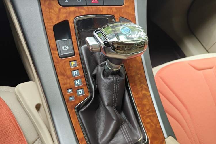 Used Buick LaCrosse 2011 2.4L SIDI Comfort Sunroof Version Gear Lever