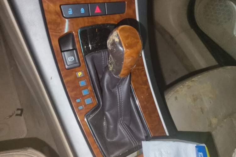 Used Buick LaCrosse 2011 2.4L SIDI Haoya Edition Gear Lever