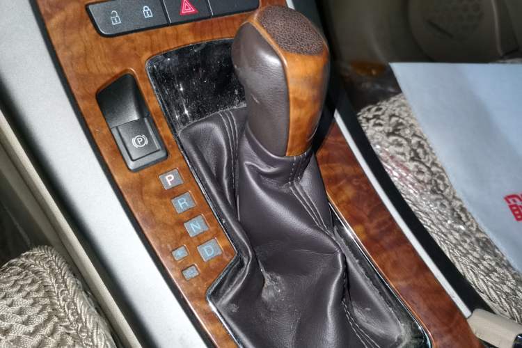 Used Buick LaCrosse 2011 2.4L SIDI Luxury Edition Gear Lever
