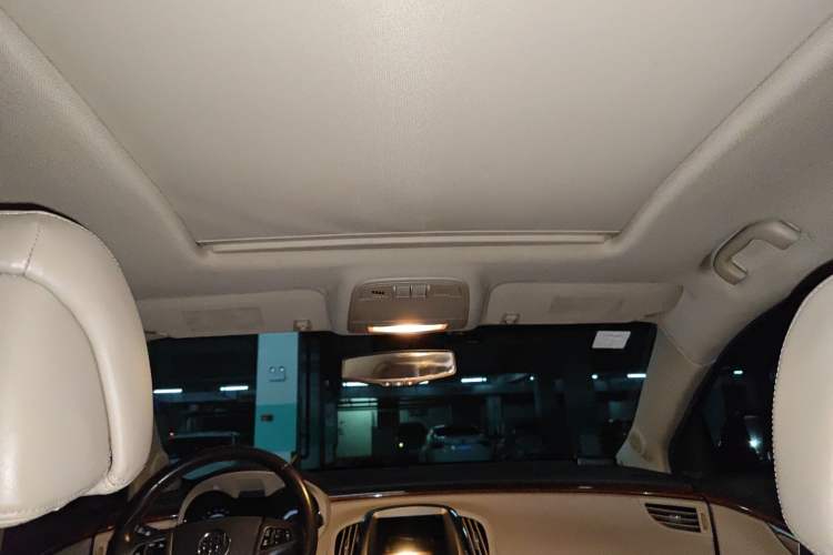 Used Buick LaCrosse 2011 2.4L SIDI Comfort Sunroof Version Headliner