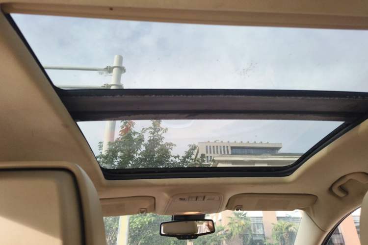 Used Buick LaCrosse 2011 2.4L SIDI Luxury Edition Headliner