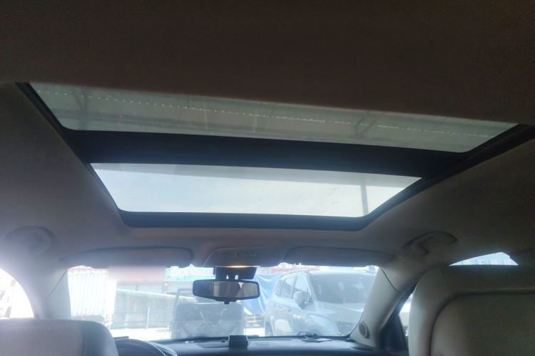 Used Buick LaCrosse 2011 2.4L SIDI Elegant Edition Headliner