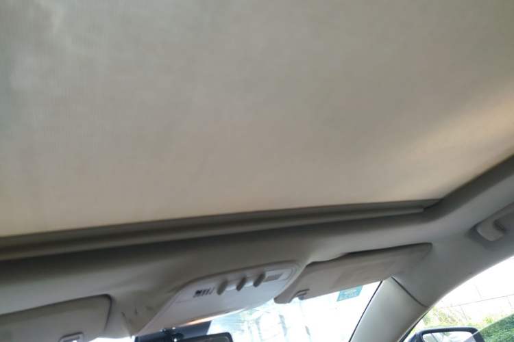 Used Buick LaCrosse 2011 2.4L SIDI Elegant Edition Headliner
