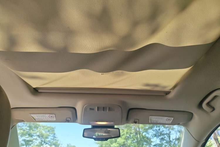 Used Buick LaCrosse 2011 2.4L SIDI Luxury Edition Headliner
