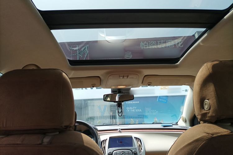 Used Buick LaCrosse 2011 2.4L SIDI Elegant Edition Headliner