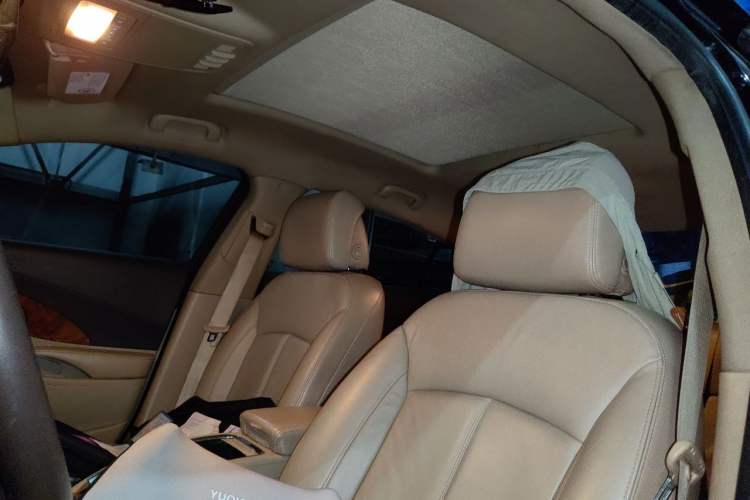 Used Buick LaCrosse 2011 2.4L SIDI Elegant Edition Headliner