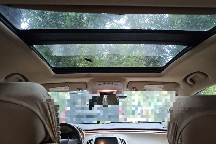 Used Buick LaCrosse 2011 2.4L SIDI Elegant Edition Headliner