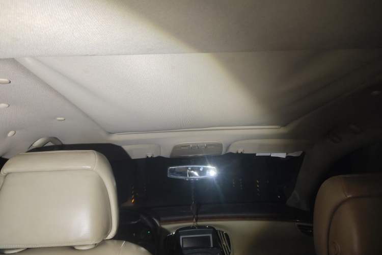 Used Buick LaCrosse 2011 2.4L SIDI Elegant Edition Headliner