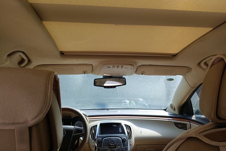 Used Buick LaCrosse 2011 2.4L SIDI Luxury Edition Headliner