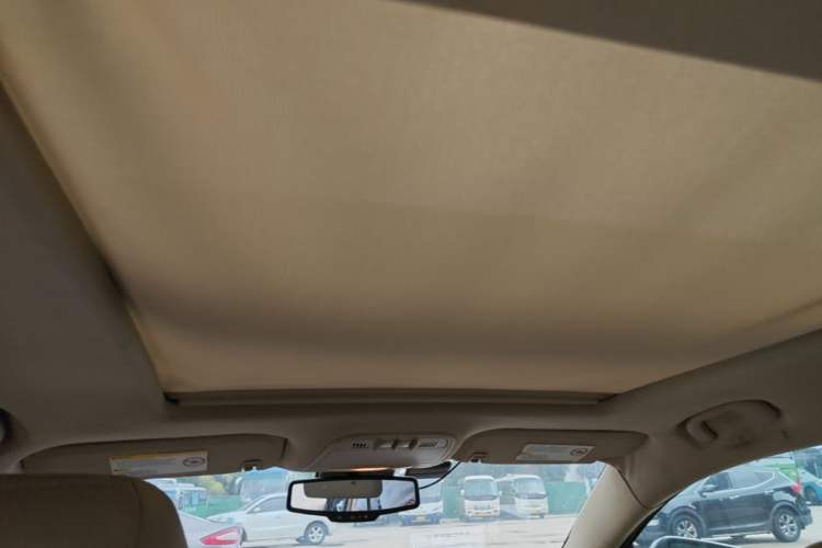 Used Buick LaCrosse 2011 2.4L SIDI Elegant Edition Headliner
