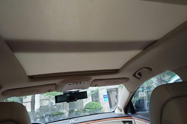 Used Buick LaCrosse 2011 2.4L SIDI Comfort Sunroof Version Headliner