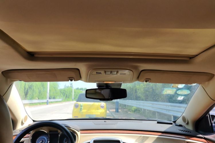 Used Buick LaCrosse 2011 2.4L SIDI Elegant Edition Headliner