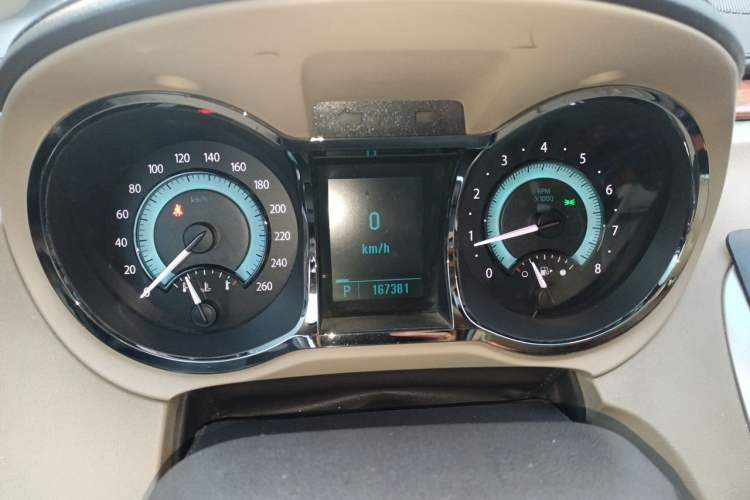 Used Buick LaCrosse 2011 2.4L SIDI Elegant Edition Instrument Cluster