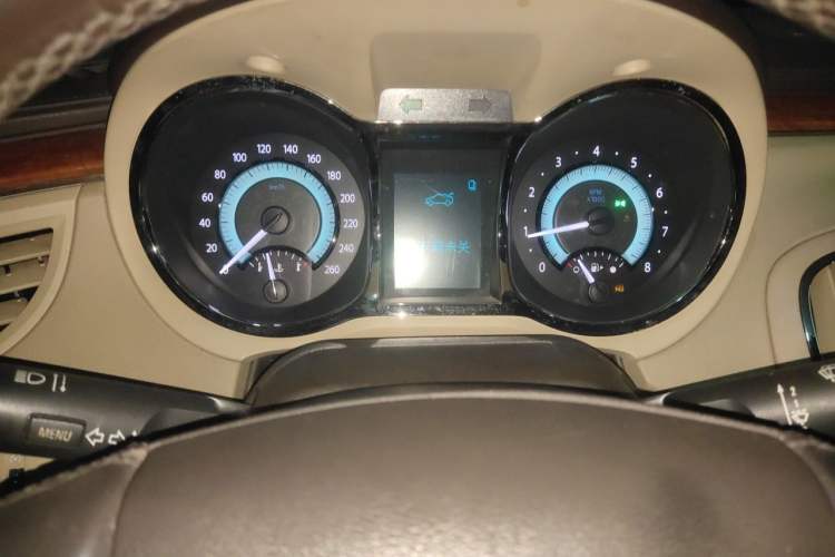 Used Buick LaCrosse 2011 2.4L SIDI Elegant Edition Instrument Cluster