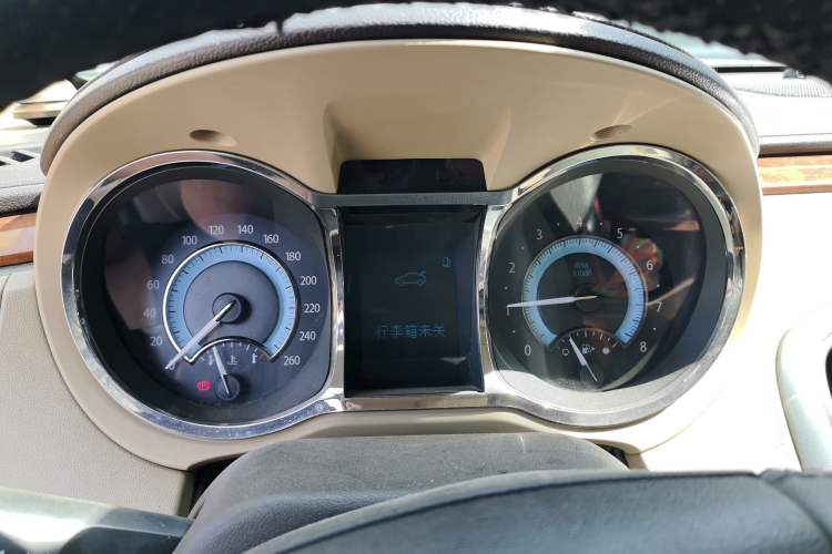 Used Buick LaCrosse 2011 2.4L SIDI Elegant Edition Instrument Cluster