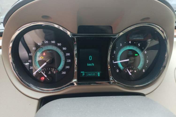 Used Buick LaCrosse 2011 2.4L SIDI Elegant Edition Instrument Cluster