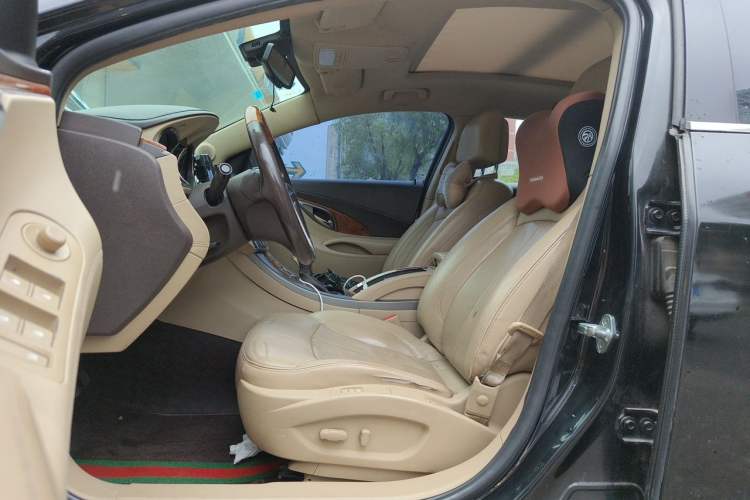 Used Buick LaCrosse 2011 2.4L SIDI Luxury Edition Left Front Seat